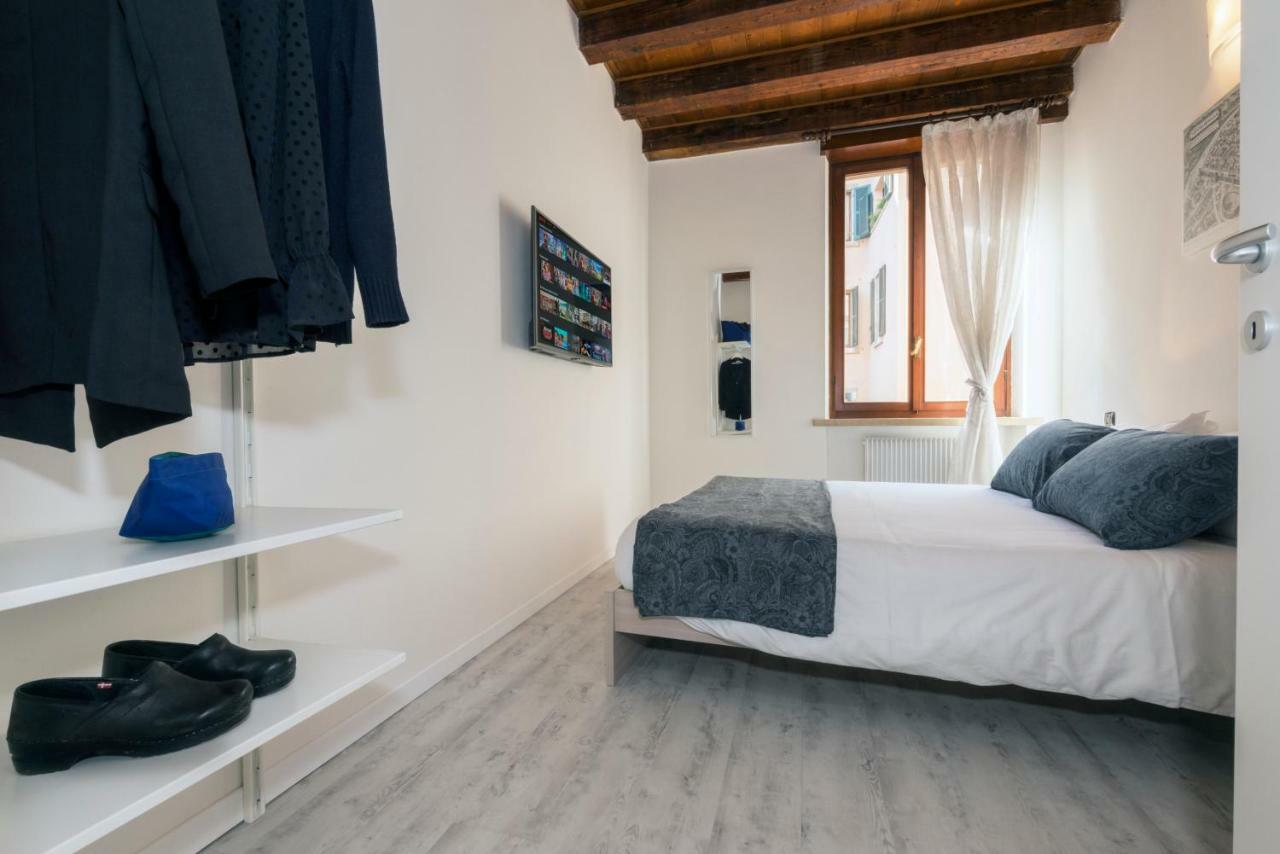 Ponte Postumio Apartment เวโรนา ภายนอก รูปภาพ